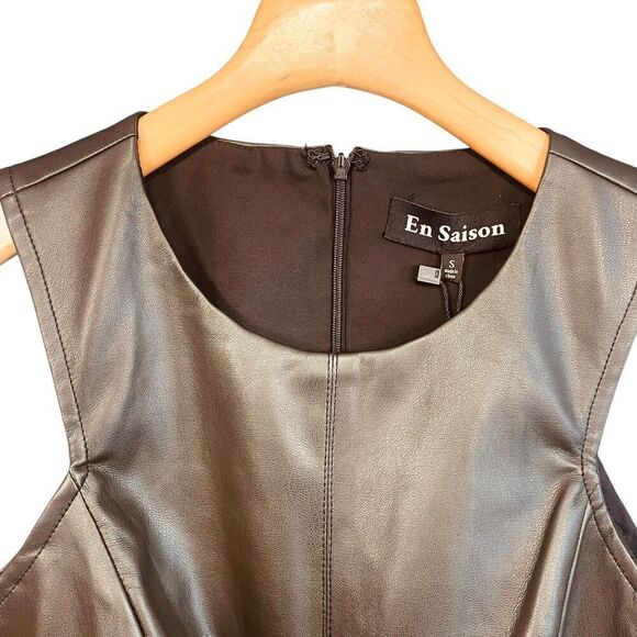 En Saison Layne Faux Leather Sleeveless Peplum Top - Picture 4 of 11